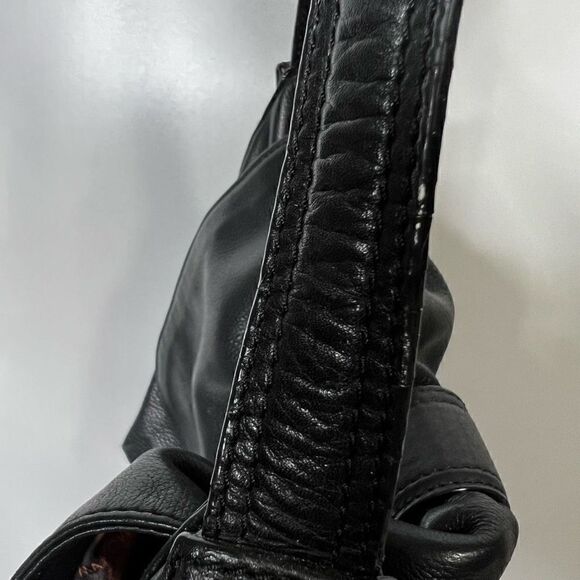 B. Makowsky Women's Black 100% Genuine Leather Hobo Shoulder Bag - Picture 10 of 16